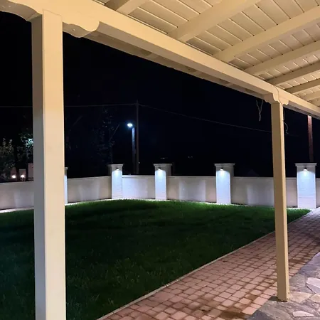 νest Holiday home Ardani